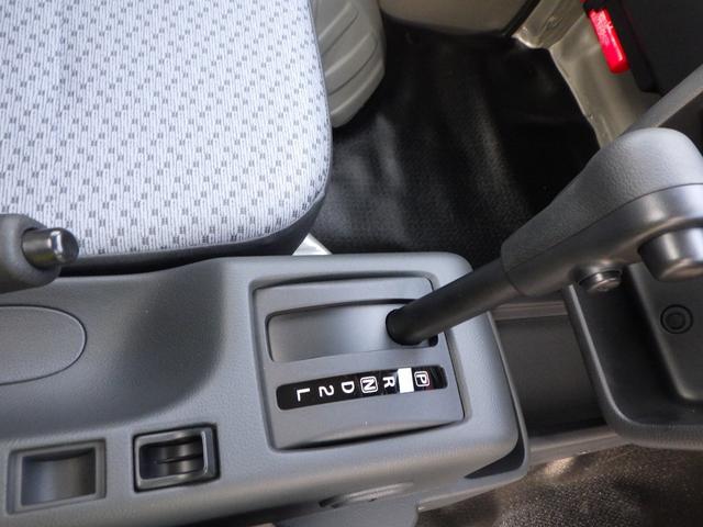 キャリイトラック ＫＣエアコン・パワステ農繁仕様　４ＷＤ　４ＡＴ　オートライト　オートハイビーム　パワーウインド　キーレスエントリー　三方開プロテクターゴム　鳥居ゲートゴム　リアゲートチェーン　作業灯　ＬＥＤ室内灯　衝突被害軽減ブレーキ（41枚目）