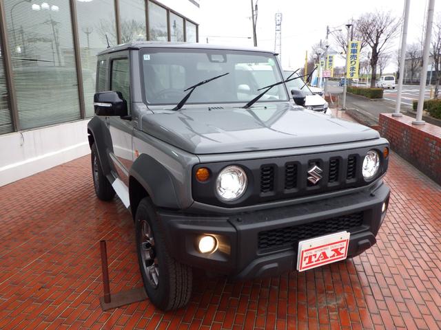 ジムニーシエラ JC 5km 有効車検期限9/12 前後衝突被害軽減ブレーキ アダプティブクルーズコントロール LEDヘッドライト フォグランプ 2シートヒーター 15インチアルミホイール 登録済未使用車 展示車UP(3枚目)
