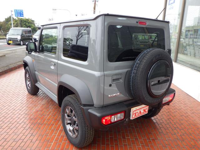 ジムニーシエラ JC 5km 有効車検期限9/12 前後衝突被害軽減ブレーキ アダプティブクルーズコントロール LEDヘッドライト フォグランプ 2シートヒーター 15インチアルミホイール 登録済未使用車 展示車UP(7枚目)