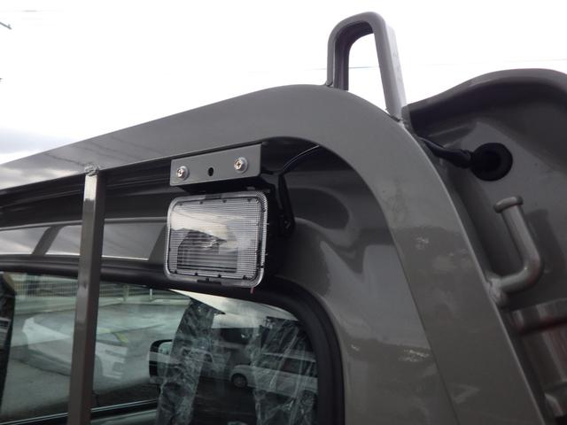 キャリイトラック ＫＸ　高低速２段切替式パートタイム４ＷＤ　デフロック機構電動格納ミラー　ＬＥＤヘッドライト　フォグランプ　パワーウインド　キーレス　純正ＣＤ　２スピーカー　リアゲートチェーン　作業灯　ＬＥＤ室内灯（15枚目）