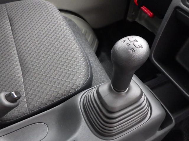 キャリイトラック ＫＸ　高低速２段切替式パートタイム４ＷＤ　デフロック機構電動格納ミラー　ＬＥＤヘッドライト　フォグランプ　パワーウインド　キーレス　純正ＣＤ　２スピーカー　リアゲートチェーン　作業灯　ＬＥＤ室内灯（22枚目）