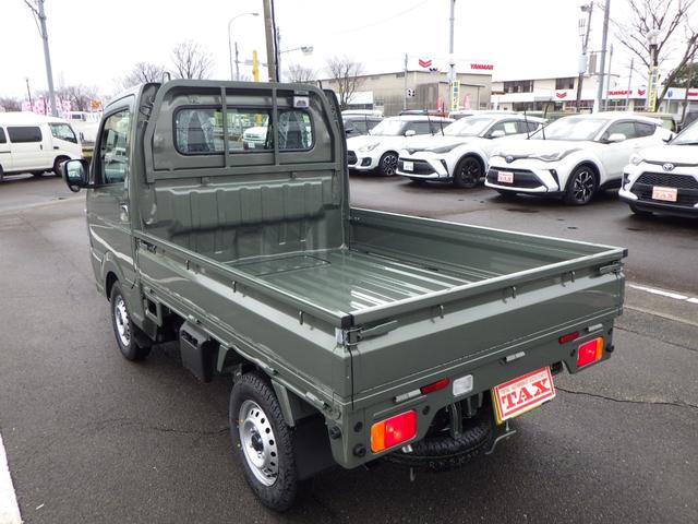 キャリイトラック ＫＸ　高低速２段切替式パートタイム４ＷＤ　デフロック機構電動格納ミラー　ＬＥＤヘッドライト　フォグランプ　パワーウインド　キーレス　純正ＣＤ　２スピーカー　リアゲートチェーン　作業灯　ＬＥＤ室内灯（7枚目）