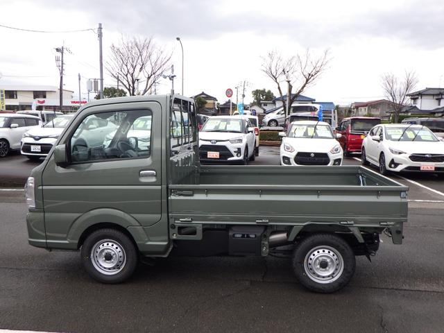 キャリイトラック ＫＸ　高低速２段切替式パートタイム４ＷＤ　デフロック機構電動格納ミラー　ＬＥＤヘッドライト　フォグランプ　パワーウインド　キーレス　純正ＣＤ　２スピーカー　リアゲートチェーン　作業灯　ＬＥＤ室内灯（8枚目）