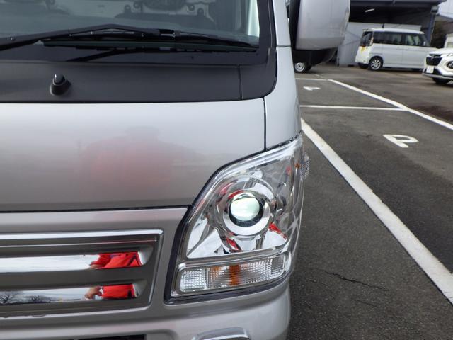 キャリイトラック ＫＸ　高低速２段切替式パートタイム４ＷＤ　デフロック機構電動格納ミラー　ＬＥＤヘッドライト　フォグランプ　パワーウインド　キーレス　純正ＣＤ　２スピーカー　リアゲートチェーン　作業灯　ＬＥＤ室内灯（11枚目）