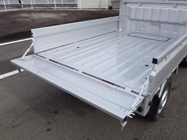 キャリイトラック ＫＸ　高低速２段切替式パートタイム４ＷＤ　デフロック機構電動格納ミラー　ＬＥＤヘッドライト　フォグランプ　パワーウインド　キーレス　純正ＣＤ　２スピーカー　リアゲートチェーン　作業灯　ＬＥＤ室内灯（18枚目）