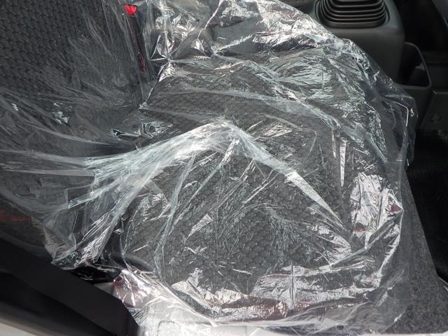 キャリイトラック ＫＸ　高低速２段切替式パートタイム４ＷＤ　デフロック機構電動格納ミラー　ＬＥＤヘッドライト　フォグランプ　パワーウインド　キーレス　純正ＣＤ　２スピーカー　リアゲートチェーン　作業灯　ＬＥＤ室内灯（22枚目）