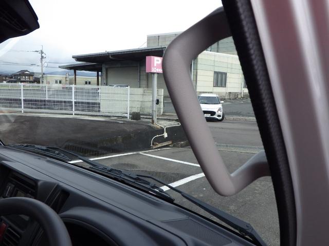 キャリイトラック ＫＸ　高低速２段切替式パートタイム４ＷＤ　デフロック機構電動格納ミラー　ＬＥＤヘッドライト　フォグランプ　パワーウインド　キーレス　純正ＣＤ　２スピーカー　リアゲートチェーン　作業灯　ＬＥＤ室内灯（28枚目）