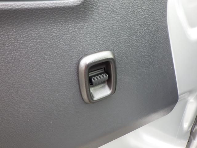 キャリイトラック ＫＸ　高低速２段切替式パートタイム４ＷＤ　デフロック機構電動格納ミラー　ＬＥＤヘッドライト　フォグランプ　パワーウインド　キーレス　純正ＣＤ　２スピーカー　リアゲートチェーン　作業灯　ＬＥＤ室内灯（35枚目）