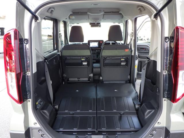 スペーシアギア ハイブリッドＸＺ　禁煙車　弊社試乗車ＵＰ　８インチフルセグナビ・走行中視聴ＯＫ　４１０９ｋｍ　ＬＥＤヘッドライト＆フォグランプ　両側電動スライドドア　ルーフレール　後席オットマン　室内サーキュレーター　アルミホイール（32枚目）