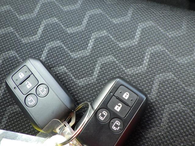 スペーシアギア ハイブリッドＸＺ　禁煙車　弊社試乗車ＵＰ　８インチフルセグナビ・走行中視聴ＯＫ　４１０９ｋｍ　ＬＥＤヘッドライト＆フォグランプ　両側電動スライドドア　ルーフレール　後席オットマン　室内サーキュレーター　アルミホイール（67枚目）