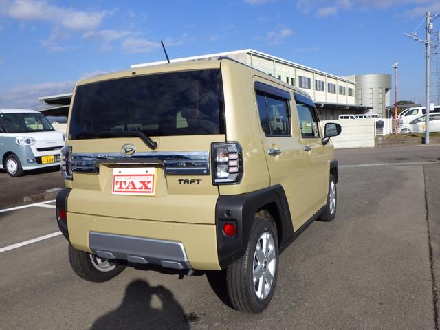 タフト Ｇ　クロムベンチャー　３７４１ｋｍ　弊社試乗車ＵＰ　禁煙車　フルセグナビ・走行中視聴ＯＫ　ブルートゥース　ＤＶＤ　バックカメラ＆ステリモ　衝突被害軽減ブレーキ　ＬＥＤヘッドライト　フォグ　アルミホイール　２シートヒーター（5枚目）