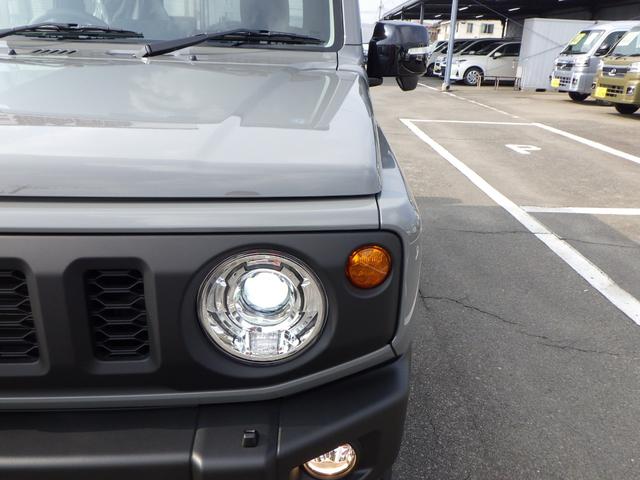 ジムニー ＸＣ　４ｋｍ　有効車検期限１１／１　前後衝突被害軽減ブレーキ　アダプティブクルーズコントロール　ＬＥＤヘッドライト　フォグランプ　２シートヒーター　アルミホイール　登録済未使用車（12枚目）