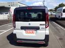 スペーシアギア ハイブリッドＸＺ　届出済未使用車　４ｋｍ　後部座席シートオットマン　両側電動スライドドア　ＬＥＤヘッドライト＆フォグランプ　ヘッドアップディスプレイ　２シートヒーター　室内サーキュレータ　左右リアドアロールサンシェード（6枚目）