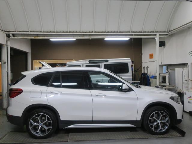 Ｘ１ ｘＤｒｉｖｅ　２０ｉ　ｘライン　ハイラインパッケージ　ワンオーナー　ブラックレザーシート　シートヒーター　運転席シートメモリー　純正ナビ　ＢＴ接続　バックカメラ　前後ソナー　アクティブクルコン　パワーバックドア（7枚目）