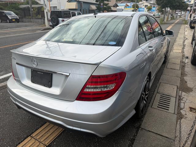 Ｃクラス Ｃ２００アバンギャルド　ＡＭＧパッケージ　ＡＭＧ１８インチアルミホイール　純正ナビ　バックカメラ　ハーフレザーシート　ＨＤＤナビ　パワーシート（5枚目）