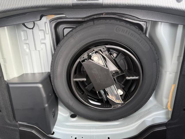 Ｃクラス Ｃ２００アバンギャルド　ＡＭＧパッケージ　ＡＭＧ１８インチアルミホイール　純正ナビ　バックカメラ　ハーフレザーシート　ＨＤＤナビ　パワーシート（13枚目）