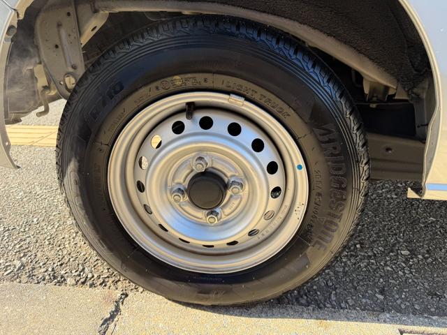 ＮＶ１００クリッパーバン ＤＸ　１オーナー　５ドア　集中ドアロック　プライバシーガラス　取説　整備手帳（15枚目）