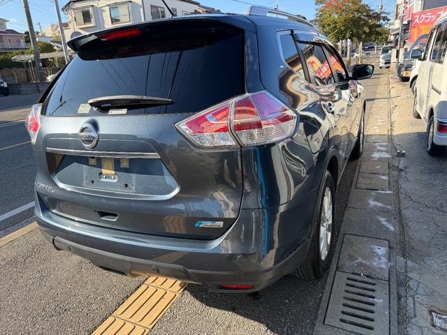 エクストレイル ２０Ｘ　ハイブリッド　エマージェンシーブレーキＰ　全国対応２年３万キロ保証　１オーナー　取説　整備手帳　純正ナビ　リアフリップダウンモニター　スマートルームミラー（6枚目）