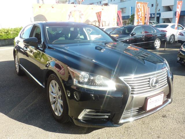 ＬＳ ＬＳ４６０　バージョンＣ　Ｉパッケージ　黒本革エアーシート　オットマン　パワートランク　オートマチックハイビーム　ＨＤＤナビＢｌｕｅｔｏｏｔｈ　ＤＶＤ再生　地デジ　ＥＴＣ　バックモニター　イージークローザー（4枚目）