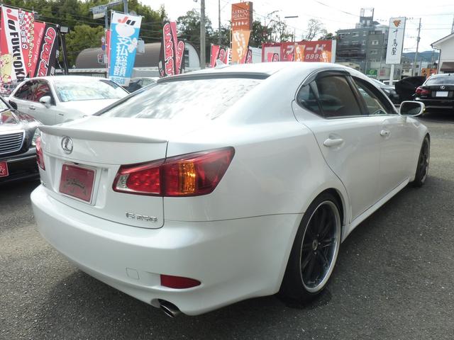 ＩＳ ＩＳ２５０　バージョンＬ　中期モデル　スピンドルフロントエアロバンパー　ルーフ＆リアスポ　社外ヘッドライト　本皮エアーシート　テイン車高調　ＷＯＲＫ１９アルミ　車検令和９年６月　ＨＤＤナビ　バックモニター　リア３面フィルム（5枚目）