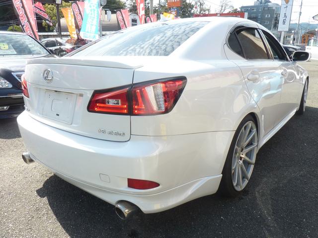 IS IS250 Fスポーツ 後期型 サンルーフ 本皮 車高調 19アルミ カールソンマフラー 三眼LEDシーケンシャルヘッドライト ファイバーテール HDDナビ Bluetooth DVD再生 テレビキット(7枚目)