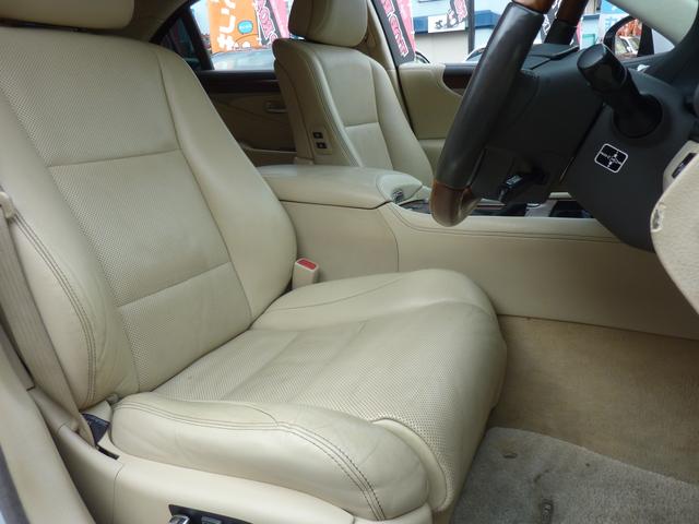 LS LS460 バージョンC Iパッケージ 本革エアーシート 3眼ヘッドライト オットマン マークレビンソン 全車速クルーズ  パワートランク オートマチックハイビーム クリアランスソナー BSM HDDナビBluetoothDVDテレビキット(12枚目)