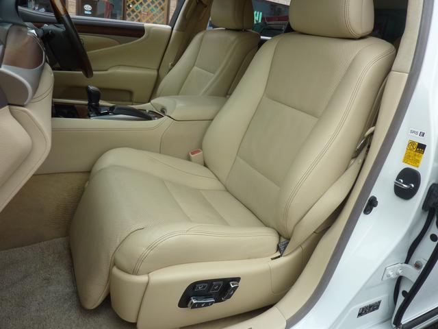 LS LS460 バージョンC Iパッケージ 本革エアーシート 3眼ヘッドライト オットマン マークレビンソン 全車速クルーズ  パワートランク オートマチックハイビーム クリアランスソナー BSM HDDナビBluetoothDVDテレビキット(16枚目)