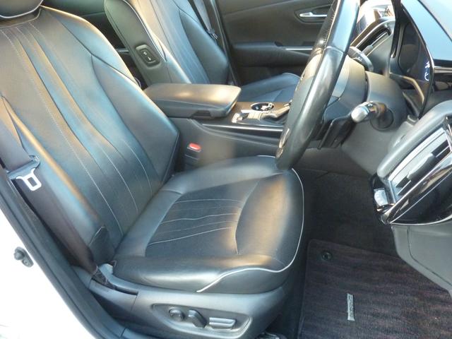 クラウンハイブリッド ＲＳアドバンス　２年保証ＯＰ全皮エアーシート　ＳＤナビ　Ｂｌｕｅｔｏｏｔｈ　ＤＶＤ再生　テレビキット　ウインドウディスプレイ　バックモニター　ハンドルヒーター　ＢＳＭ　クリアランスソナー　ＲＣＴＡ（13枚目）