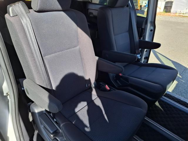 ノア X ナビ TV 電動スライドドア LEDヘッドランプ キーレスエントリー アイドリングストップ 3列シート CVT CD Bluetooth 衝突安全ボディ ABS ESC エアコン パワーステアリング(20枚目)