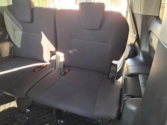 ノア X ナビ TV 電動スライドドア LEDヘッドランプ キーレスエントリー アイドリングストップ 3列シート CVT CD Bluetooth 衝突安全ボディ ABS ESC エアコン パワーステアリング(36枚目)