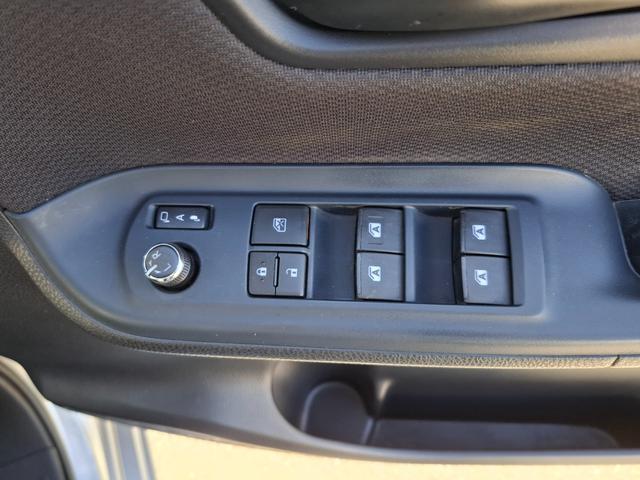 ノア X ナビ TV 電動スライドドア LEDヘッドランプ キーレスエントリー アイドリングストップ 3列シート CVT CD Bluetooth 衝突安全ボディ ABS ESC エアコン パワーステアリング(44枚目)