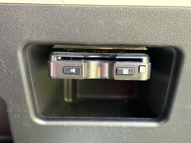 ムーヴキャンバス Ｘリミテッド　ＳＡＩＩ　ＥＴＣ　バックカメラ　両側電動スライドドア　ナビ　ＴＶ　衝突被害軽減システム　スマートキー　アイドリングストップ　電動格納ミラー　ベンチシート　ＣＶＴ　盗難防止システム　ＡＢＳ　ＥＳＣ　ＣＤ（7枚目）