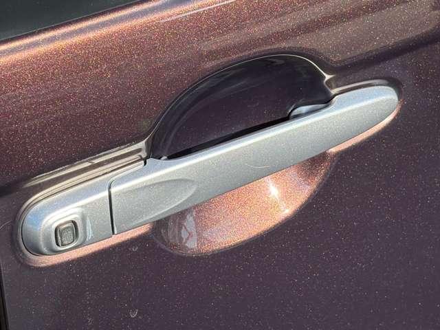 ムーヴキャンバス Ｘリミテッド　ＳＡＩＩ　ＥＴＣ　バックカメラ　両側電動スライドドア　ナビ　ＴＶ　衝突被害軽減システム　スマートキー　アイドリングストップ　電動格納ミラー　ベンチシート　ＣＶＴ　盗難防止システム　ＡＢＳ　ＥＳＣ　ＣＤ（26枚目）