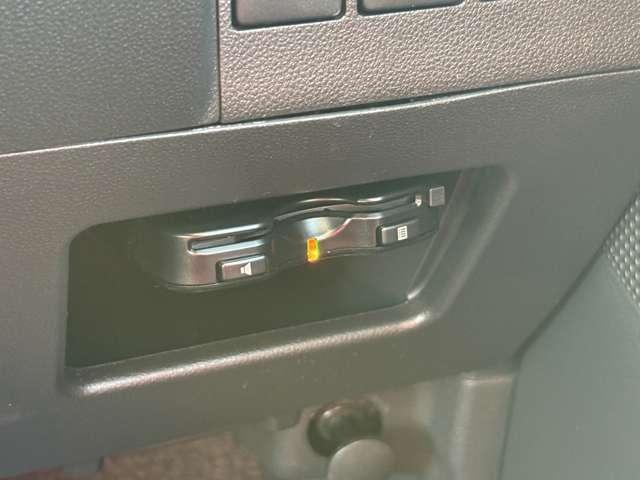 タント カスタムX トップエディションSAII ETC バックカメラ 両側スライド・片側電動 ナビ TV 衝突被害軽減システム スマートキー アイドリングストップ 電動格納ミラー ベンチシート CVT ABS CD USB アルミホイール エアコン(7枚目)