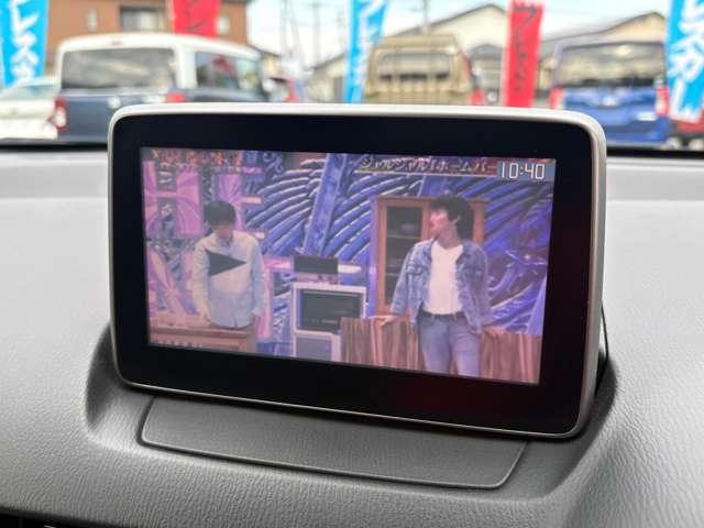 デミオ ＸＤ　ナビ　ＴＶ　オートクルーズコントロール　衝突被害軽減システム　アルミホイール　オートライト　スマートキー　アイドリングストップ　電動格納ミラー　ＡＴ　ＡＢＳ　ＥＳＣ　エアコン　パワーステアリング（3枚目）