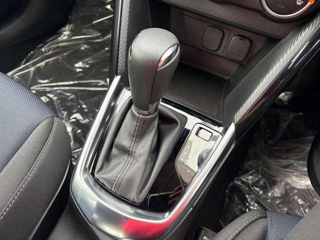 デミオ ＸＤ　ナビ　ＴＶ　オートクルーズコントロール　衝突被害軽減システム　アルミホイール　オートライト　スマートキー　アイドリングストップ　電動格納ミラー　ＡＴ　ＡＢＳ　ＥＳＣ　エアコン　パワーステアリング（4枚目）