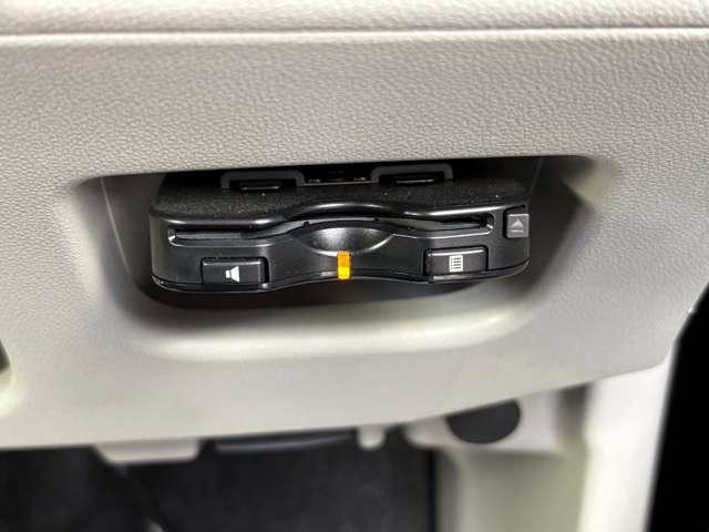 ムーヴ Ｘ　ＳＡＩＩ　ドライブレコーダー　ＥＴＣ　バックカメラ　ナビ　ＴＶ　クリアランスソナー　衝突被害軽減システム　スマートキー　アイドリングストップ　電動格納ミラー　ベンチシート　ＣＶＴ　ＡＢＳ　ＥＳＣ　ＣＤ　ＵＳＢ（6枚目）