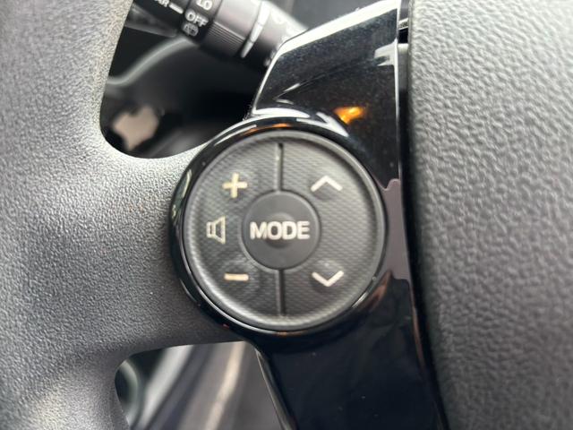 アクア Ｓスタイルブラック　ドライブレコーダー　ＥＴＣ　バックカメラ　ナビ　ＴＶ　レーンアシスト　衝突被害軽減システム　アルミホイール　オートマチックハイビーム　スマートキー　電動格納ミラー　ＣＶＴ　衝突安全ボディ　ＡＢＳ（3枚目）