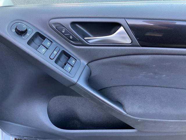 ゴルフ ＴＳＩコンフォートライン　ＴＳＩコンフォートライン　ワンオーナー　車検令和９年３月　ＥＴＣ　ドライブレコーダー　バックカメラ　オートエアコン　純正アルミホイール（30枚目）