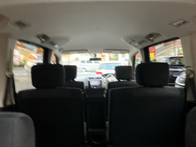 セレナ ２０Ｘ　メモリーナビ　両側パワースライド　インテリキー　Ｂｌｕｅｔｏｏｔｈ接続　バックカメラ　オートエアコン　電動格納ミラー（11枚目）