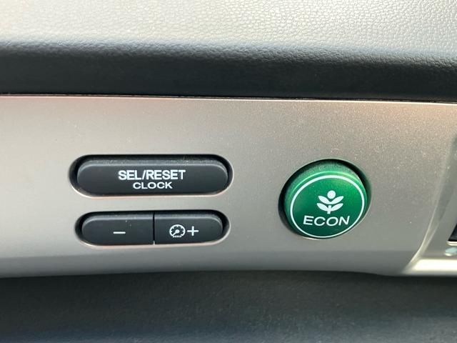 フリード G ジャストセレクション スマートキー SDナビ フルセグ DVD再生 Bluetooth SDカード 後席モニターBカメラ ETC HIDライト 社外14AW オートA/C 両面自動ドア ドアミラーウインカー 6人乗(11枚目)