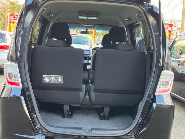 フリード G ジャストセレクション スマートキー SDナビ フルセグ DVD再生 Bluetooth SDカード 後席モニターBカメラ ETC HIDライト 社外14AW オートA/C 両面自動ドア ドアミラーウインカー 6人乗(35枚目)