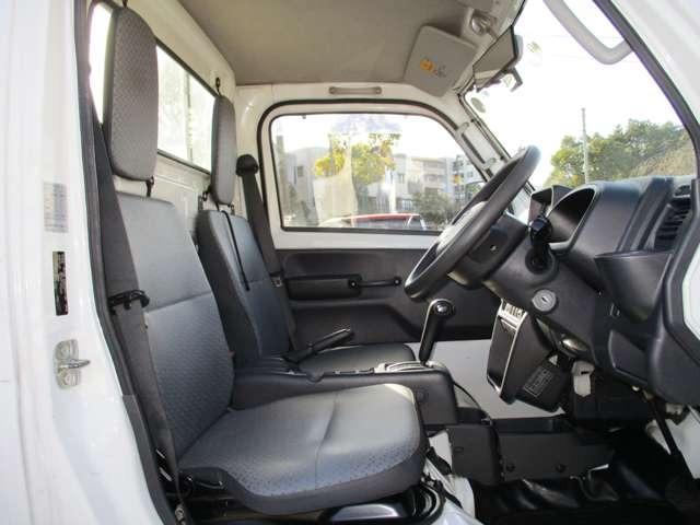 キャリイトラック ＫＣエアコン・パワステ　社外メモリーナビ／地デジ／ＣＤ／ＤＶＤ／Ｂｌｕｅｔｏｏｔｈ／ＳＤカード　前ドラレコ　エアコンフロアオートマ　３方開　スペアキー付　スペアタイヤ　Ｗエアバッグ　保証書　取説（12枚目）