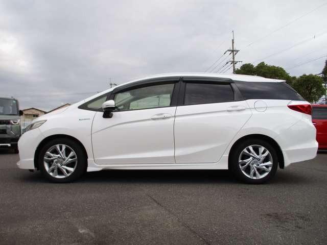 �y�����Ԃ𒆐S�ɁA�R���p�N�g�J�[��~�j�o���A�r�t�u�E�n�C�u���b�h�E�y�g���E�y�o���ȂǗl�X�ȓW���Ԃ��R�O�����葵���Ă���܂��B�ԃC�X�ړ��ԂȂǂ̕����ԗ����Ȃ�ׂ����p�ӂ���悤�ɂ��Ă���܂��B