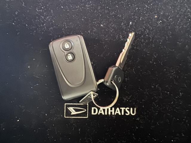 コペン ローブ　令和７年式　弊社デモカーＵＰ車　５ＭＴ車（37枚目）