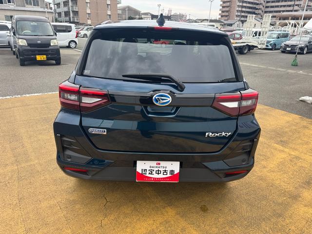 ロッキー Ｘ　ＨＥＶ　令和４年式　衝突低減ブレーキ　純正ディスプレイオーディオ　ドラレコ　ＥＴＣ（6枚目）
