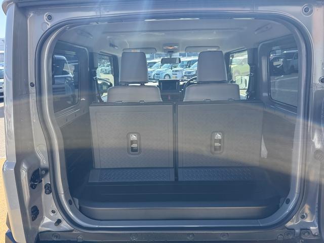 ジムニーシエラ ＪＬ　令和２年式　オーディオレス　ＭＴ車（12枚目）