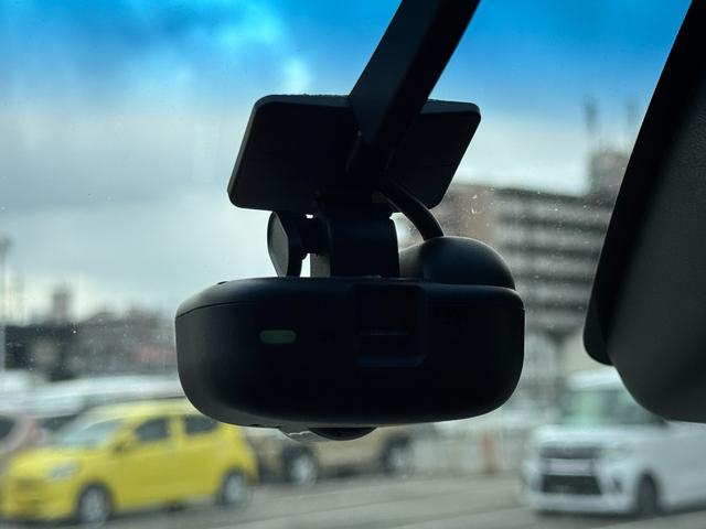 �ԗ��̏ڍׂ��Ԃɕt���܂��Ă̓X�^�b�t�܂ł��C�y�ɂ��₢���킹���������B