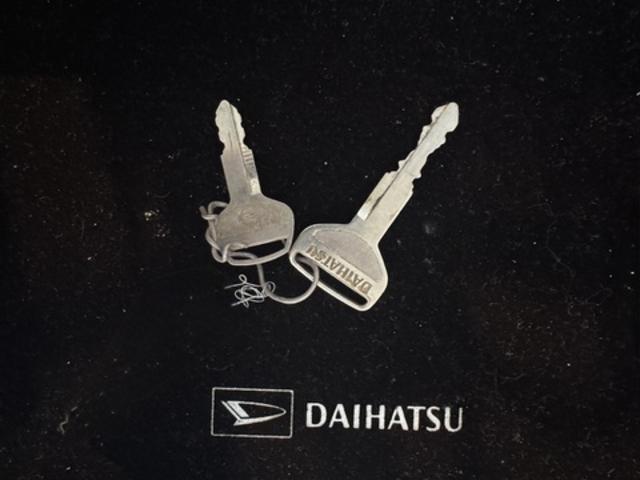 �ԗ��̏ڍׂ��Ԃɕt���܂��Ă̓X�^�b�t�܂ł��C�y�ɂ��₢���킹���������B