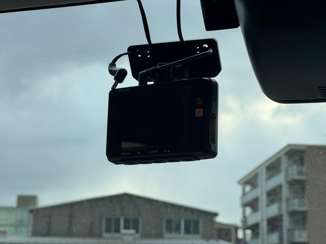 �ԗ��̏ڍׂ��Ԃɕt���܂��Ă̓X�^�b�t�܂ł��C�y�ɂ��₢���킹���������B